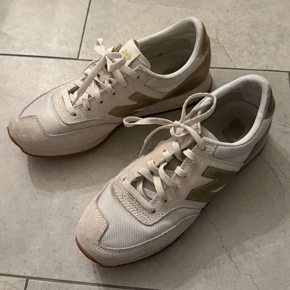 J Crew rare New Balance 620 Women's Cream and Gold Sneakers size